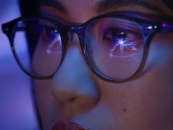 Brain pathways graphics reflecting off glasses from Dell Precision 7000